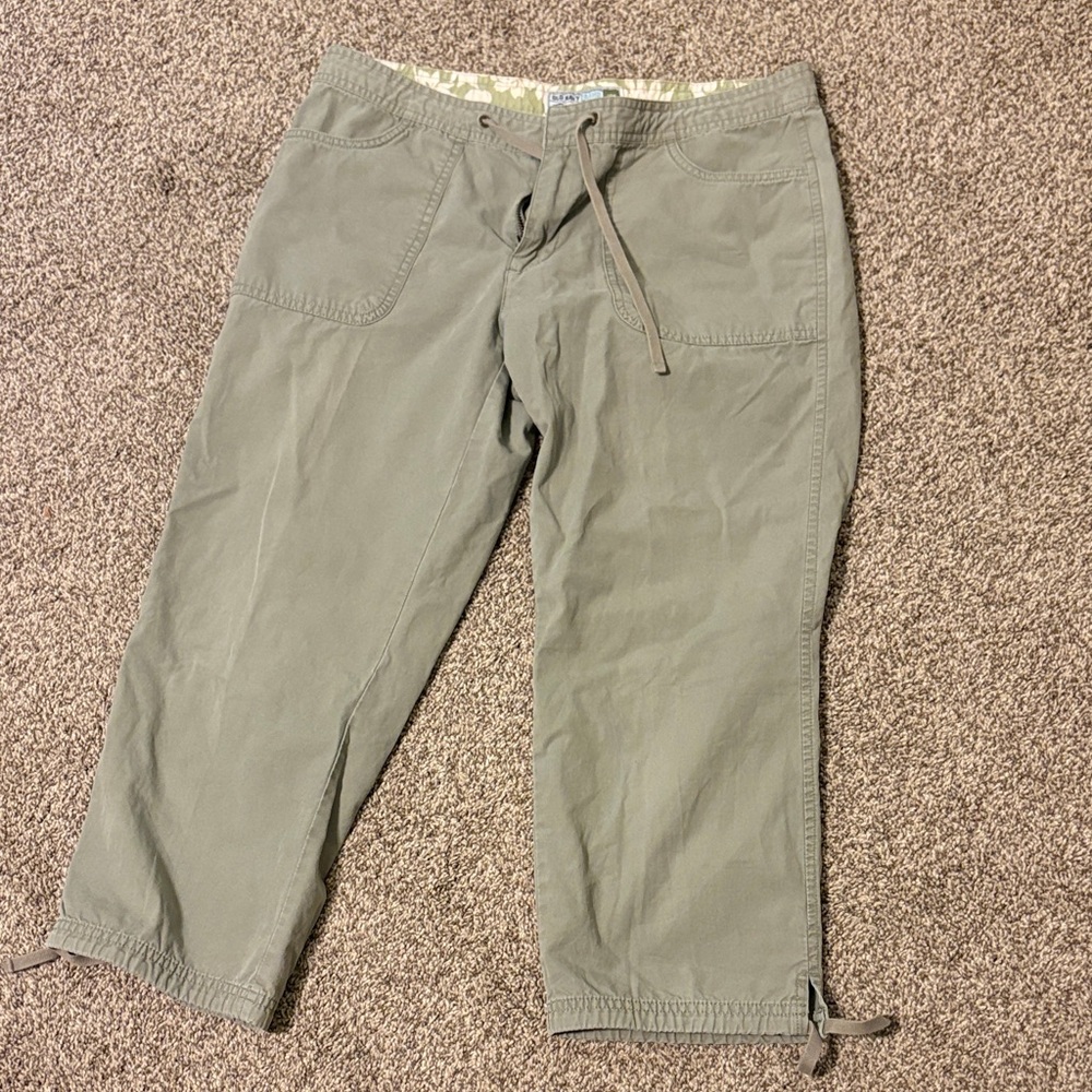 Old navy green capris